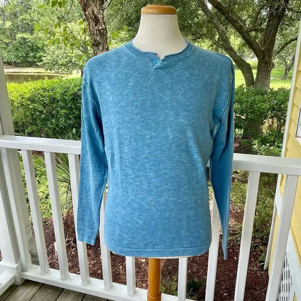 True Measure of a Man Linen/cotton blend Sweater. Medium. Sky blue.